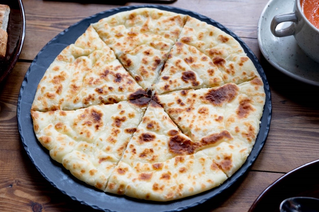 ジョージアのピザともいわれている「ハチャプリ」
