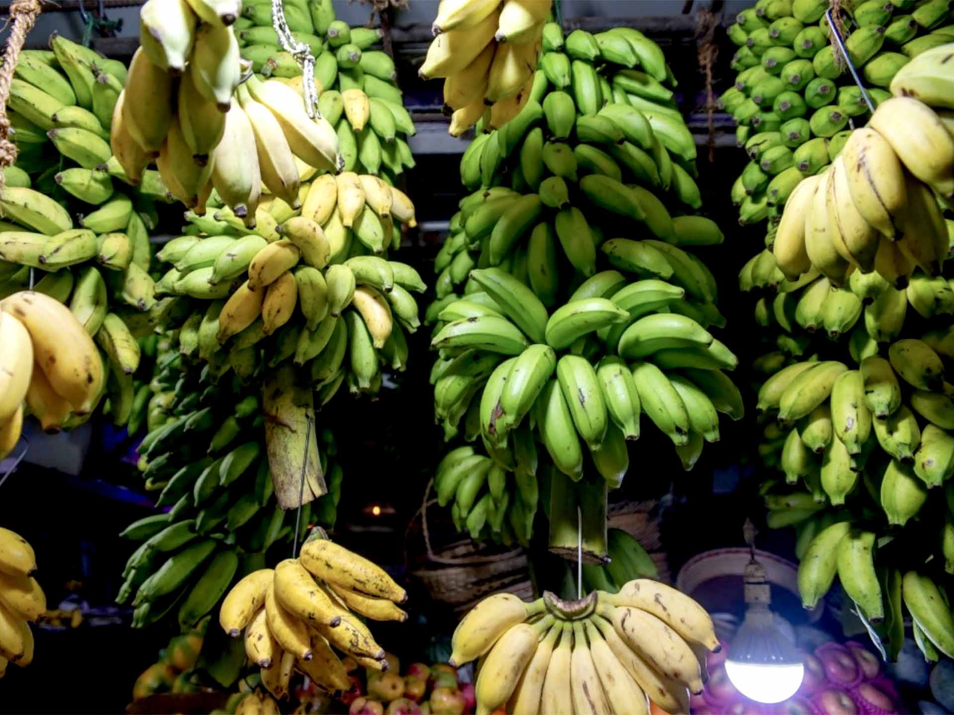 スリランカ・市場・バナナ
